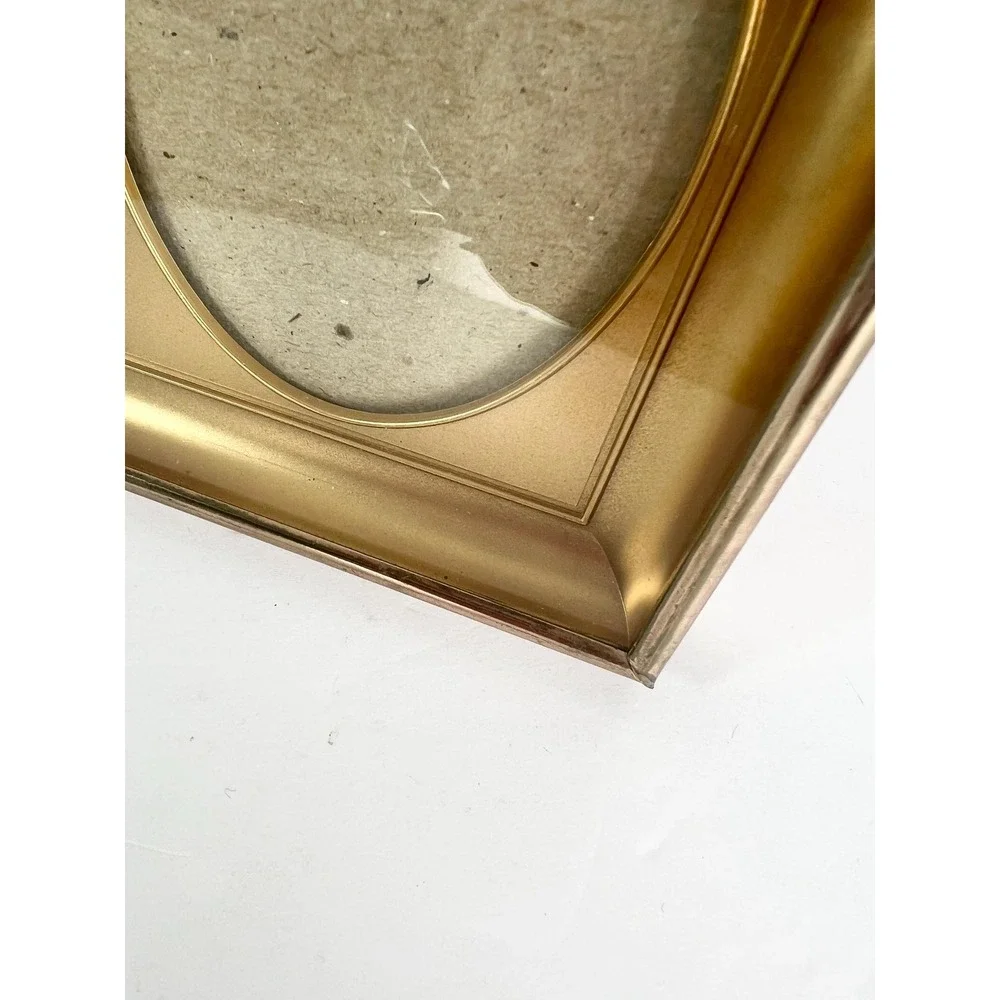 Vintage picture frame Deep well goldtone 3.5x5 oval insert